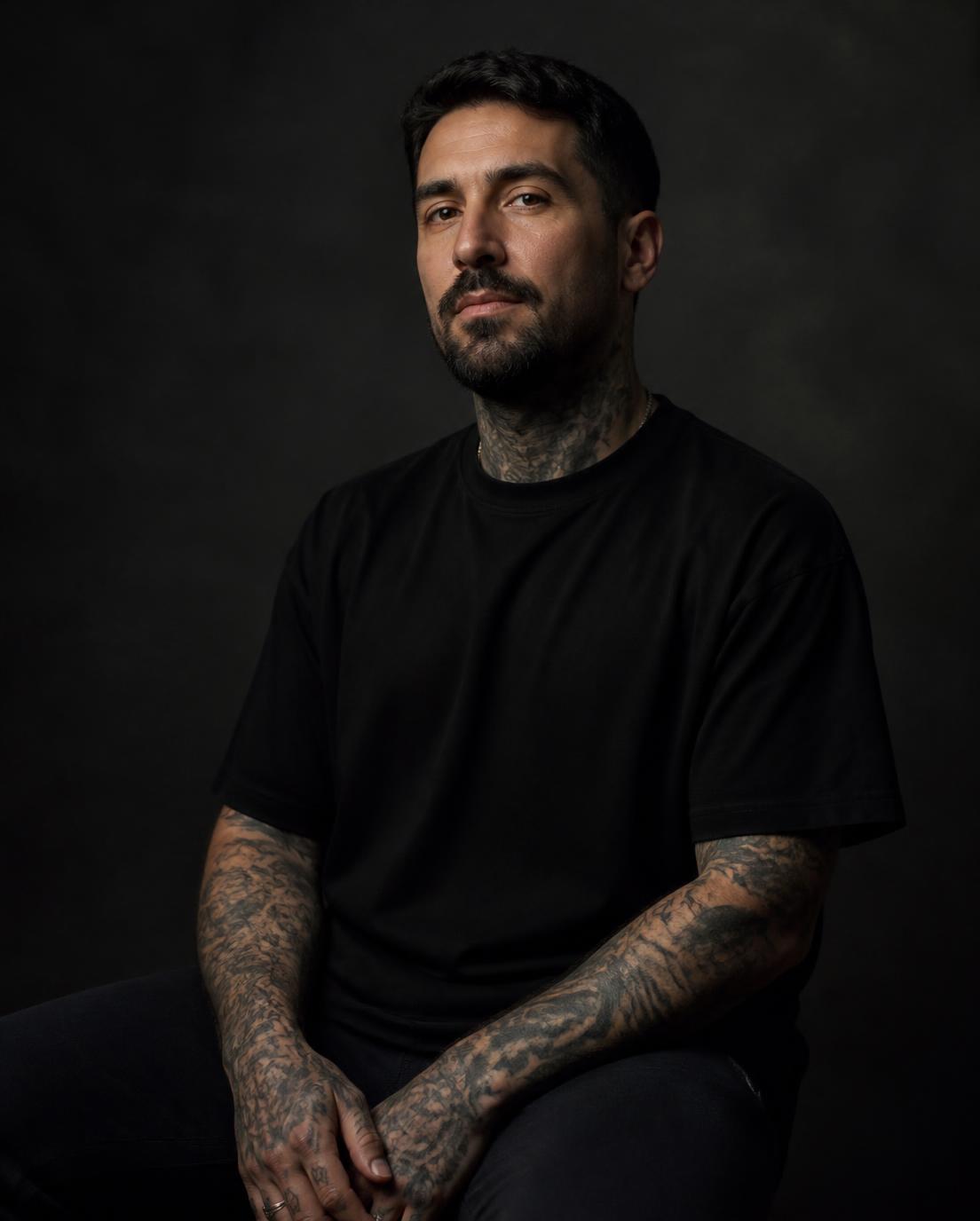 Portret tatuażysty Alexa Noir